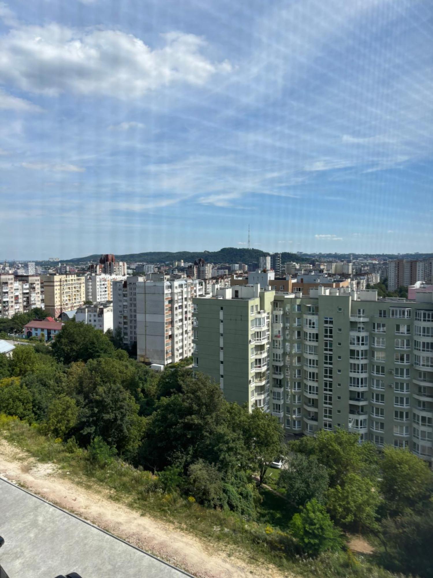 Апартаменти З Виглядом На Місто Lviv Bagian luar foto